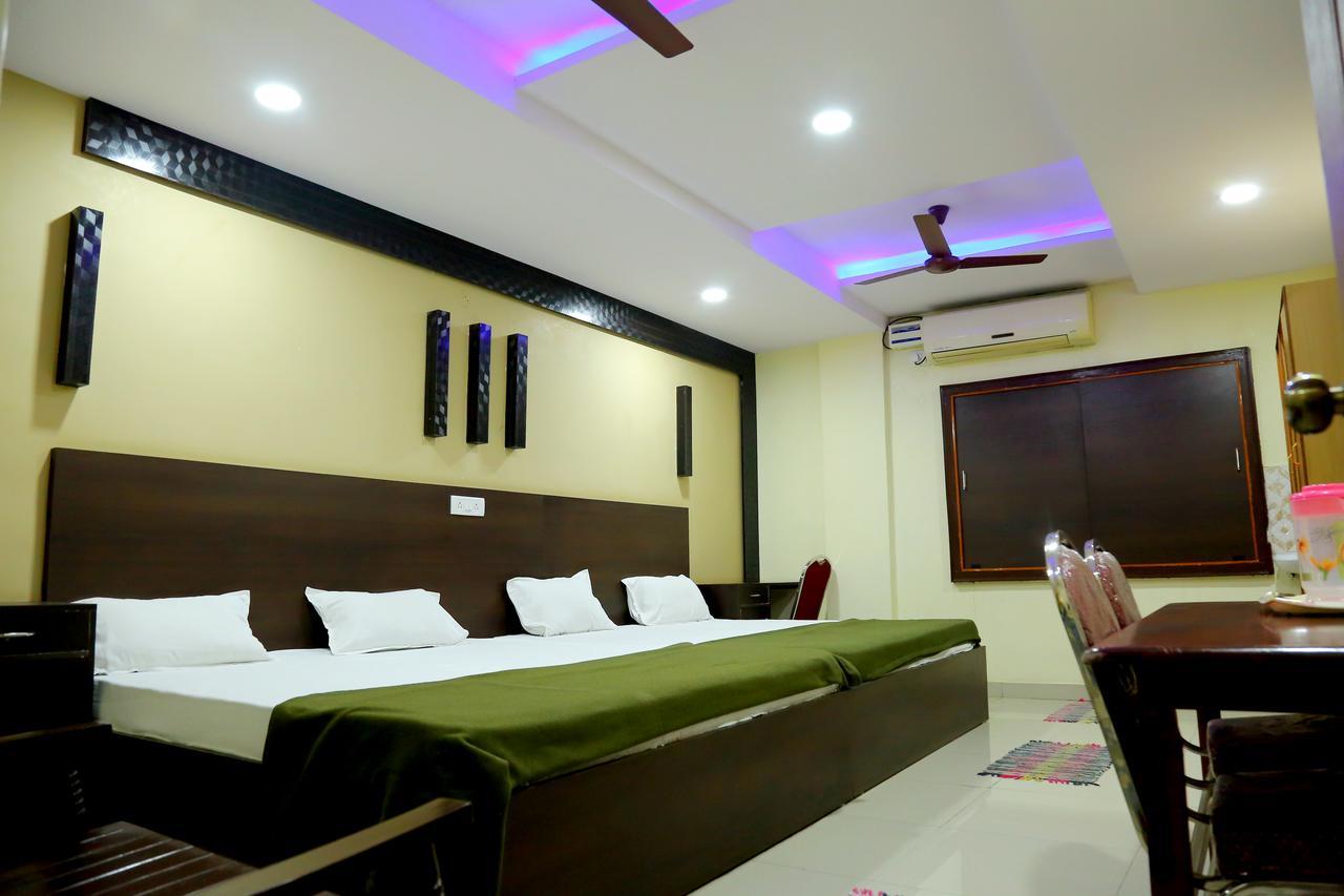 Divya Lodge Hyderabad Ngoại thất bức ảnh