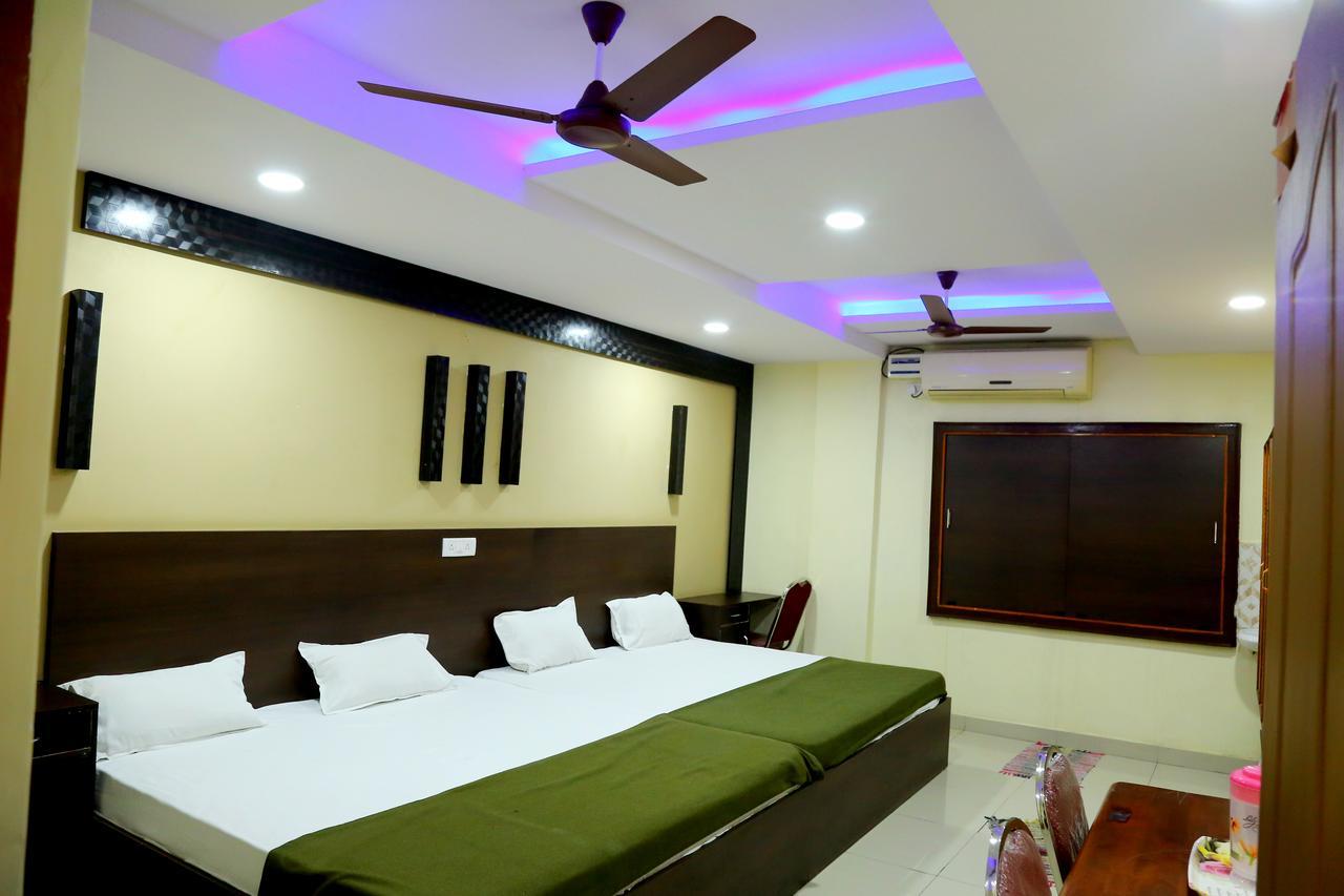 Divya Lodge Hyderabad Ngoại thất bức ảnh