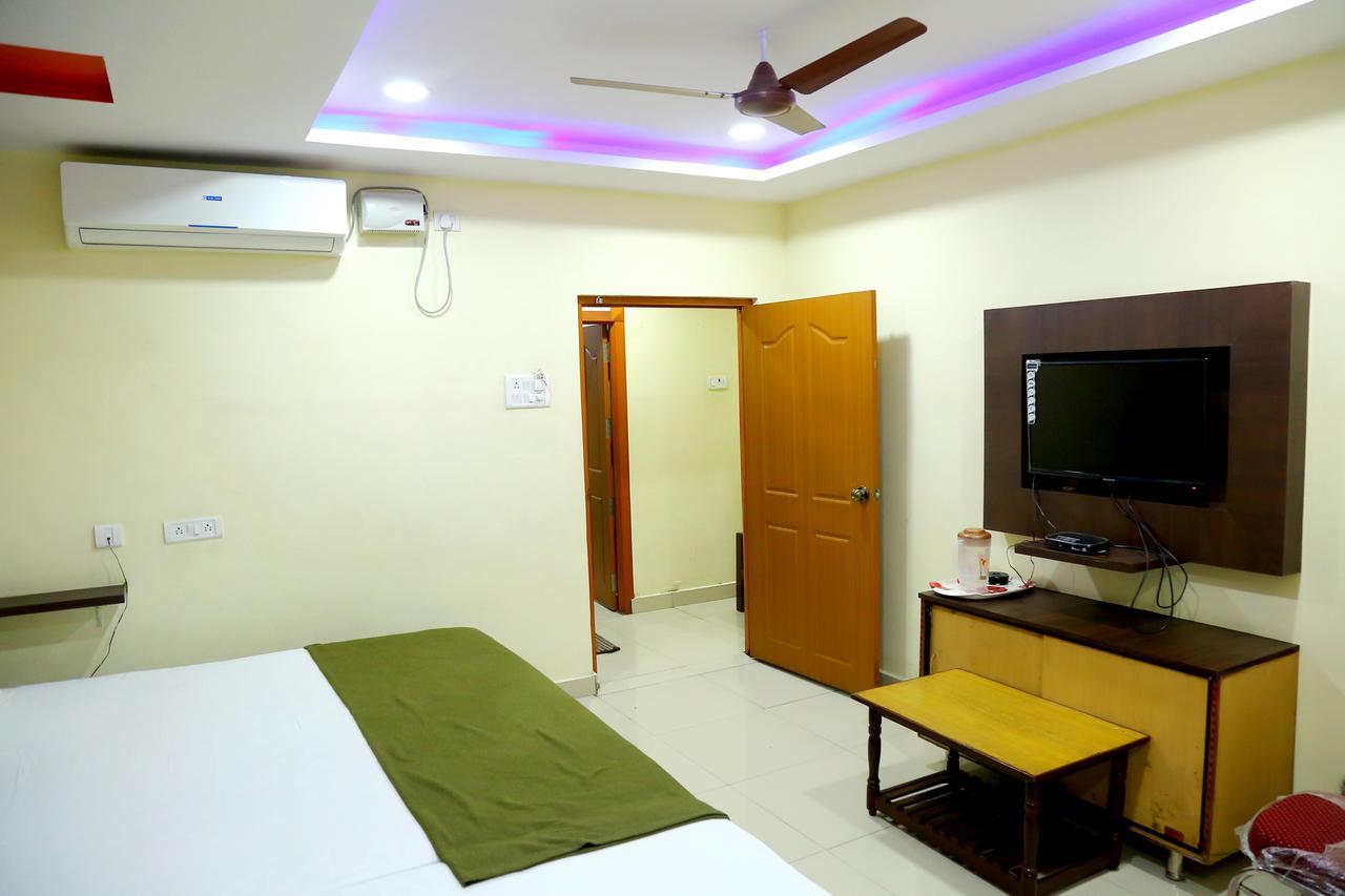 Divya Lodge Hyderabad Ngoại thất bức ảnh