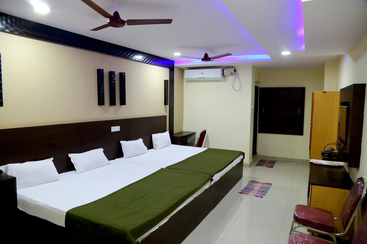 Divya Lodge Hyderabad Ngoại thất bức ảnh