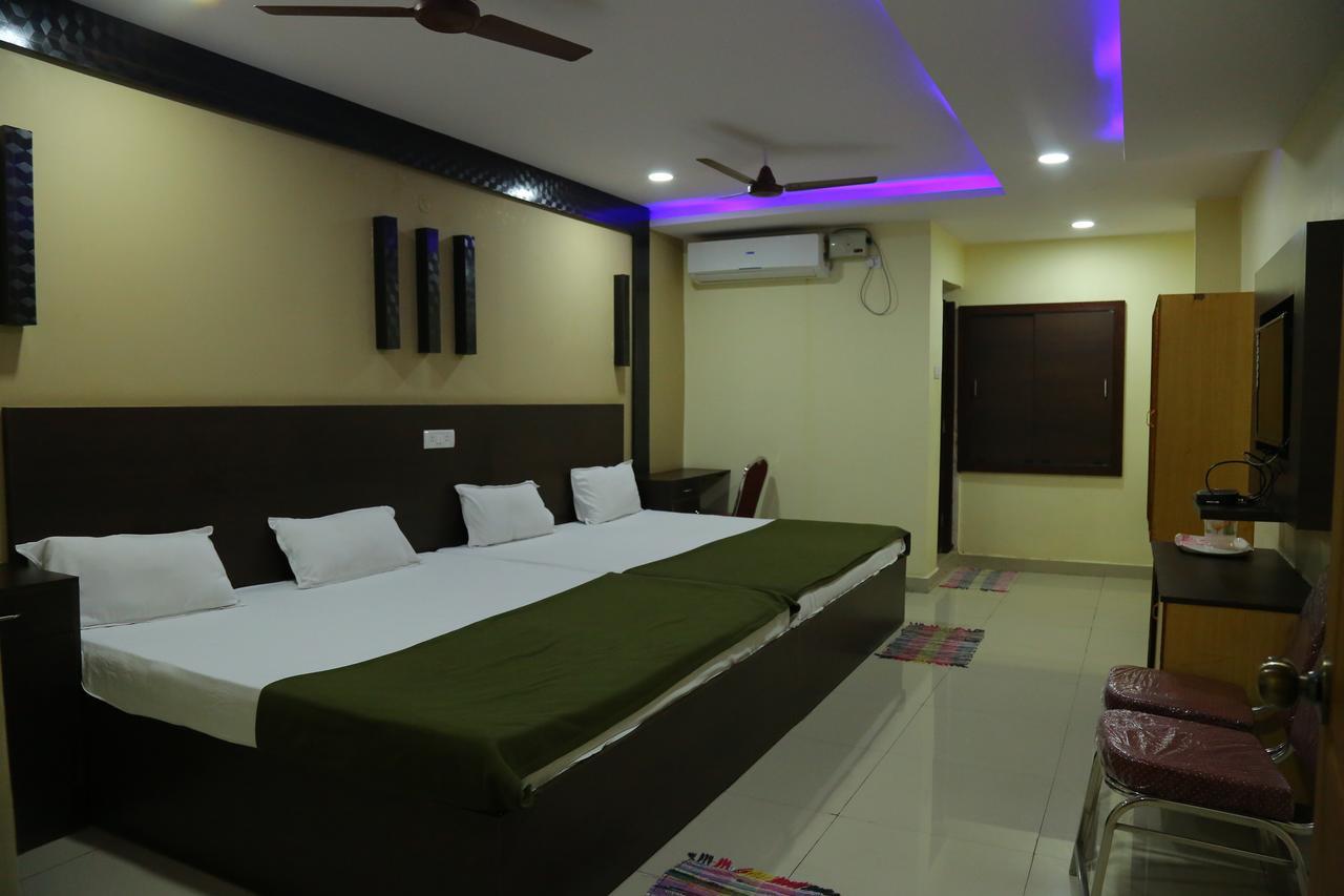 Divya Lodge Hyderabad Ngoại thất bức ảnh