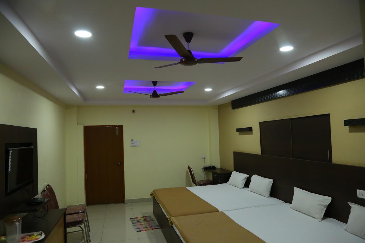 Divya Lodge Hyderabad Ngoại thất bức ảnh