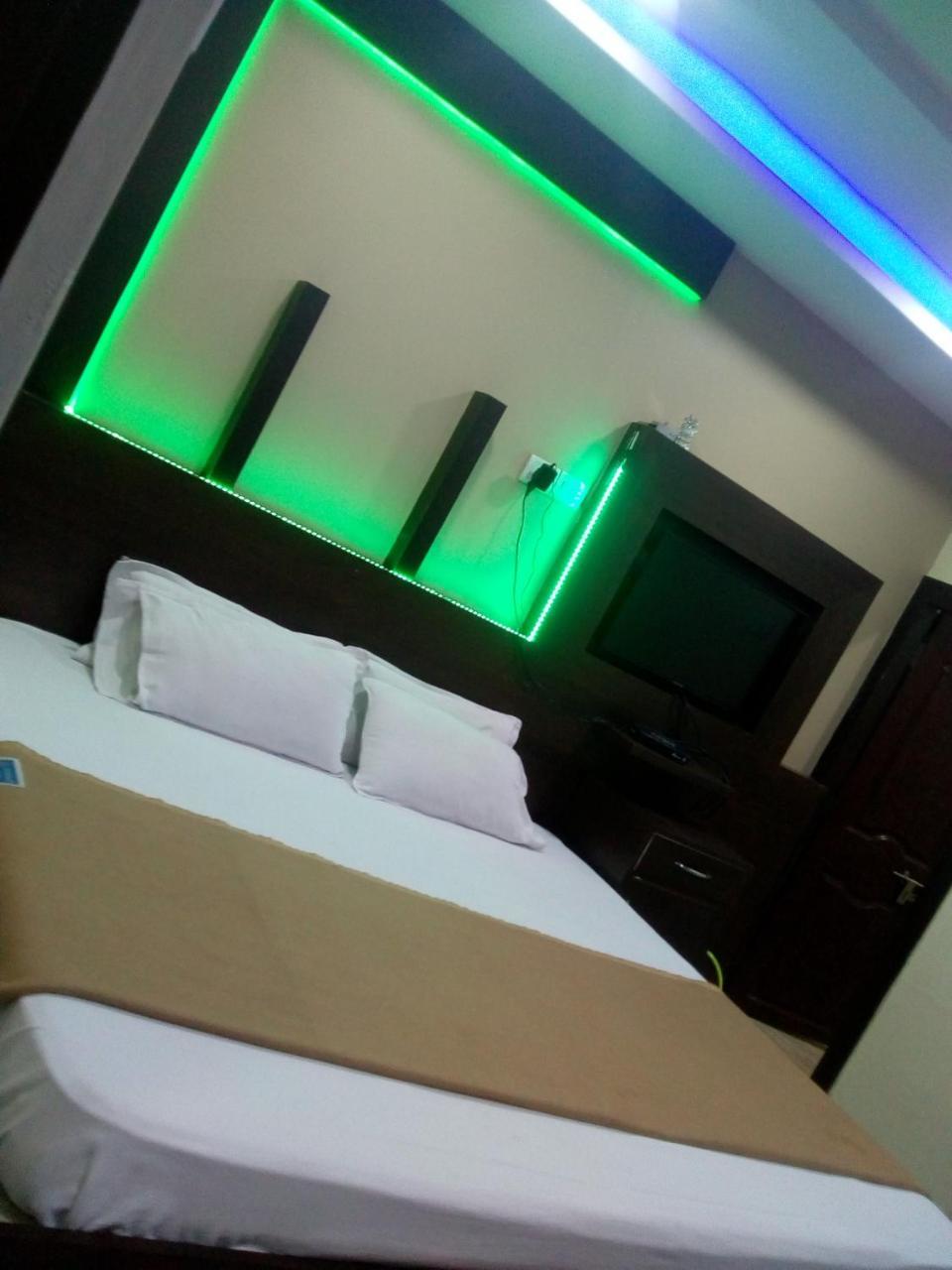 Divya Lodge Hyderabad Ngoại thất bức ảnh