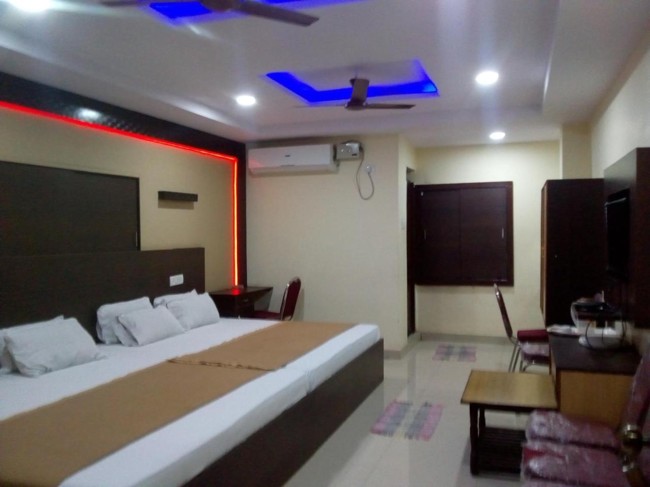 Divya Lodge Hyderabad Ngoại thất bức ảnh